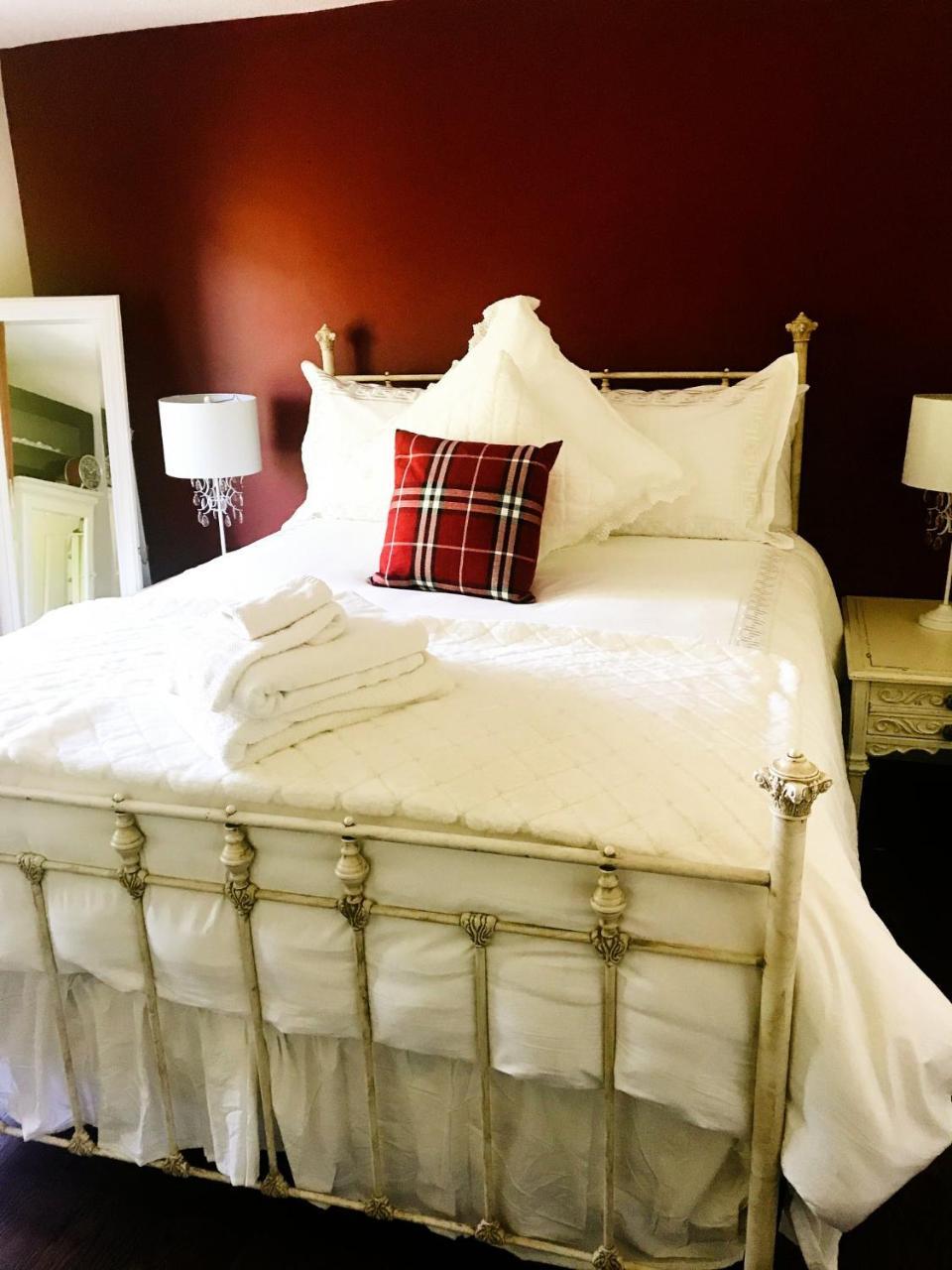 The Tartan House Bed & Breakfast 아약스 외부 사진